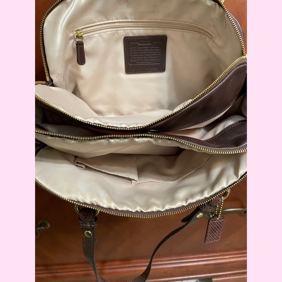 Coach Brown Leather Handbag with kisslock accent - Picture 3 of 9